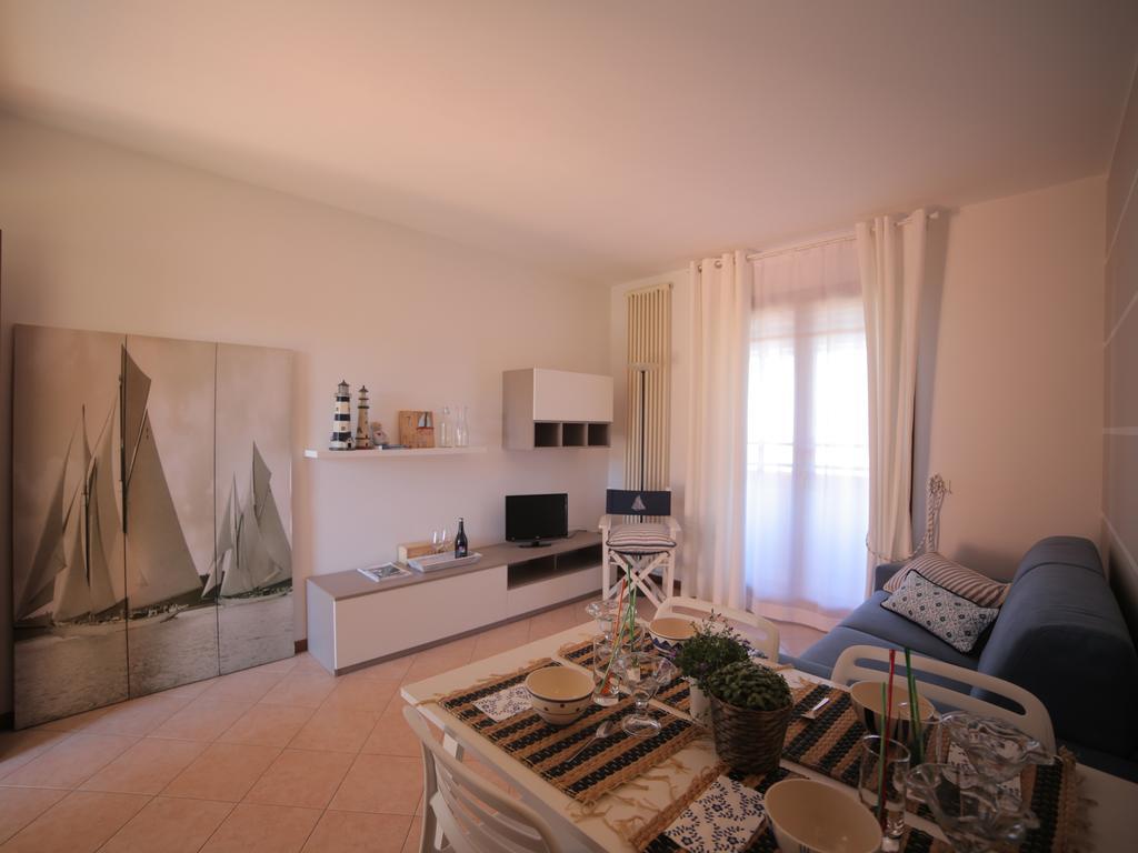 BellaSirmione Holiday Apartments Oda fotoğraf